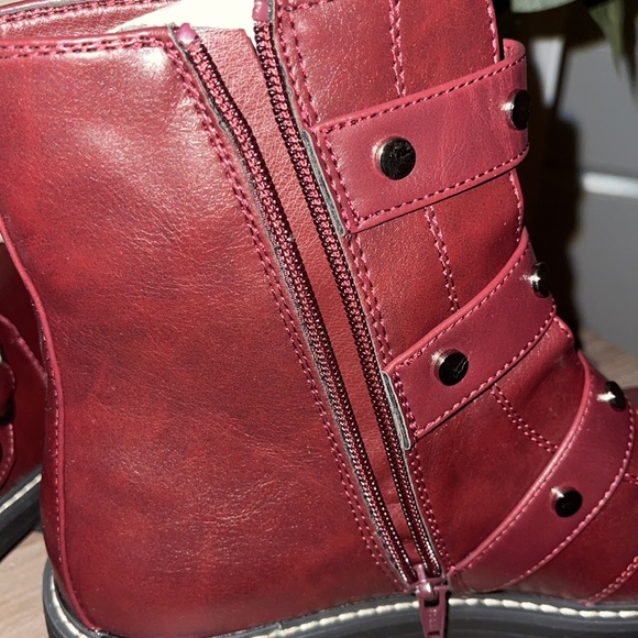 Woman’s SO faux leather combat boot ( NEVER WORN ) - Picture 10 of 14